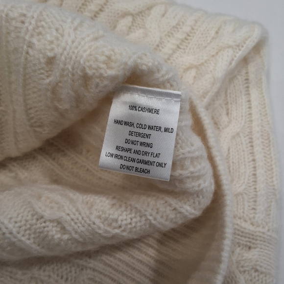 Overland~NWOT~100% Cashmere~Cream Cable Knit~Relaxed Crew Sweater~Size Large - Picture 4 of 7